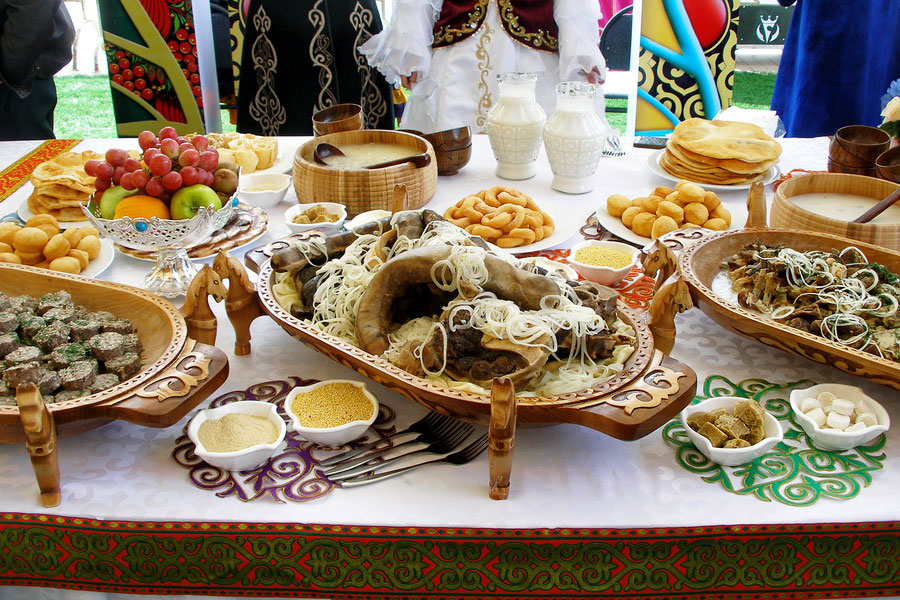 Перечислены популярные среди туристов казахские блюда