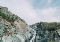 «Волчий» водопад