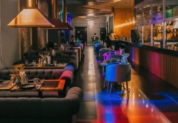 AROWANA Lounge bar